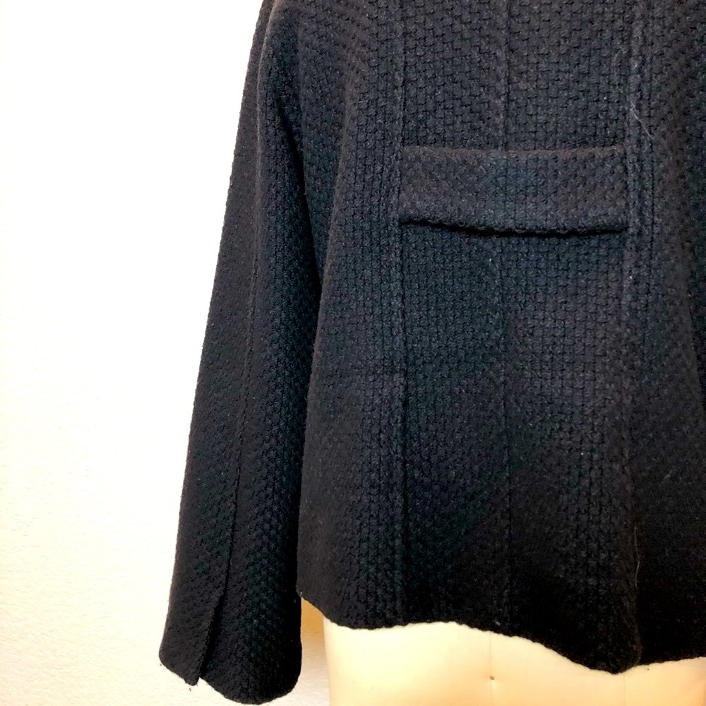+R I K I+ Jacket - Picture 5 of 6